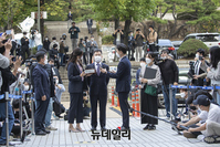 [포토] '화천대유 대주주' 김만배 구속 전 피의자 심문 출석