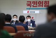 [포토] 경기도당 찾은 윤석열 국민의힘 대선 예비후보