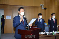 [포토] 서울시 국정감사, 증인선서하는 오세훈 서울시장