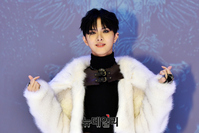 [포토] '팬들 마음 훔친 손인사' 킹덤 아이반