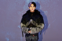 [포토] '부드러운 눈빛' 킹덤 치우