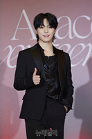 [포토] 세븐틴 디노 "아타카로 컴백합니다"