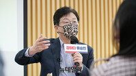 [포토] '2030 청년당원 간담회' 진행에 나선 유승민