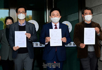 [포토] 이재명 대장동 게이트 의혹 검찰 고발 마친 원희룡