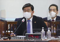 [포토] 답변하는 전해철 행정안전부 장관