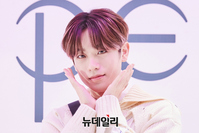 [포토] 이펙스 금동현 "'사랑의 서'로 컴백했어요"