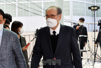 [포토] 노태우 전 대통령 빈소 들어서는 이홍구 정 총리