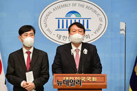 [포토] 하태경 의원 영입 발표하는 윤석열 예비후보