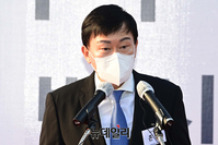 [포토] 삼성바이오로직스 모더나 백신 출하식, 기념사하는 존 림 사장