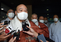 [포토] 故 노태우 대통령 빈소 찾은 조계종 총무원장 원행스님