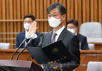 [포토] 선서하는 최재해 감사원장 후보자