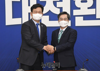 [포토] 송영길 민주당 대표 예방한 김동연 전 부총리