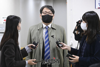 [포토] 법정 향하는 이광철 전 민정비서관