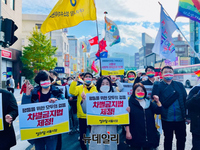 [포토] 차별금지법 연내 제정, 도보 행진하는 심상정