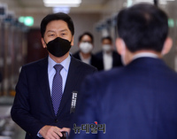 [포토] 최고위 입장하는 김기현 국민의힘 원내대표