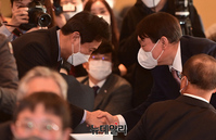 [포토] 김종인 전 비대위원장 출판기념회 찾은 오세훈 서울시장