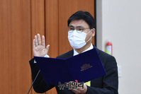 [포토] 증인선서 하는 김의철 한국방송공사 사장 후보자