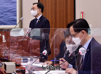 [포토] 현안보고 하는 문승욱 산업통상자원부 장관