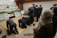 [포토] 빈소 조문하는 시민들