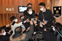 [포토] 전두환 전 대통령 조문 마친 박근령