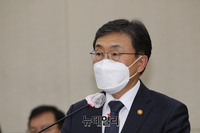 [포토] 발언하는 권덕철 보건복지부 장관