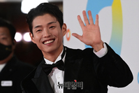 [포토] 신인남우상 후보 하준 '청룡영화상'에서 만나요