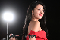 [포토] 청룡영화상 설현 '레드빛 여신'