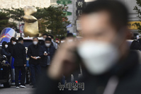 [포토] 정부, 비상계획 발동 및 방역패스 확대 여부 발표 예정