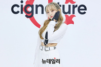 [포토] 클로이, 시그니처 '디어 다이어리 모먼트' 기대하세요