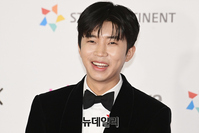 [포토] 임영웅 "국내 유튜브 인기 MV 1위 했어요"