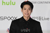 [포토] 도영 "포커스상 수상해 기뻐요"