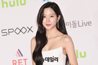 [포토] 2021AAA 문가영 "드레스 화려하죠"