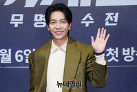 [포토] 싱어게인2 이승기 "다시 시작된 무명가수전 기대하세요"