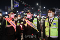 [포토]  홍익자율방범대 찾은 윤석열 후보와 이준석 대표