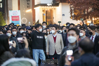 [포토] 이준석 대표와 대학로 찾은 윤석열 대선후보