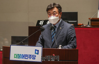 [포토] 모두발언 하는 윤호중 더불어민주당 원내대표