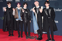 [포토] 2021MAMA 투모로우바이투게더, 화려한 등장