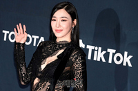 [포토] 2021MAMA 티파니 영, 예쁨 넘치는 손 인사