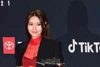 [포토] 2021MAMA 최수영, 패션도 과감하게