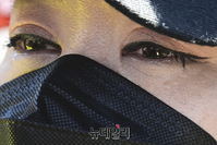 [포토] 눈물 흘리는 백신접종 피해자 유족