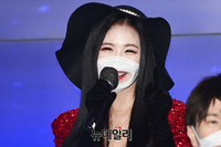 [포토] '부캐전성시대' 강예빈 "오늘 패션 화려하죠?"