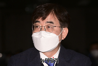 [포토] 오세희 소상공인연합회장 취임식 참석한 인태연 대통령비서실 자영업비서관