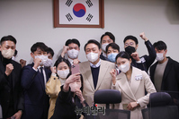 [포토] 국민의힘 청년보좌역 공개 모집 행사에 등장한 윤석열