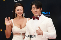 [포토] 아시아모델어워즈 찾은 김은지·이원준