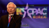 [포토] KCPAC 안보대화서 인사말하는 고영주 공동대표