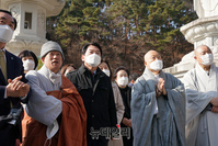 [포토] 동화사 찾은 안철수 국민의당 대선후보