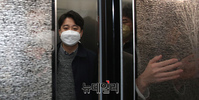[포토] 사퇴 후 회견장 떠나는 이준석 상임선대위원장