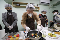 [포토] 전 부치는 윤석열 대선후보