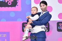 [포토] KBS 연예대상 사유리, 아들 젠과 함께 왔어요