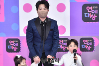 [포토] 2021 KBS 연예대상 박현빈 "하준·하연 같이 왔어요"